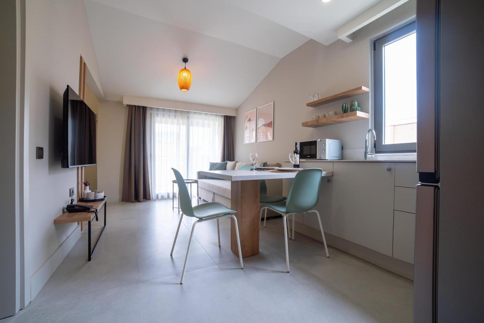 Bomo Suites Анталия Екстериор снимка