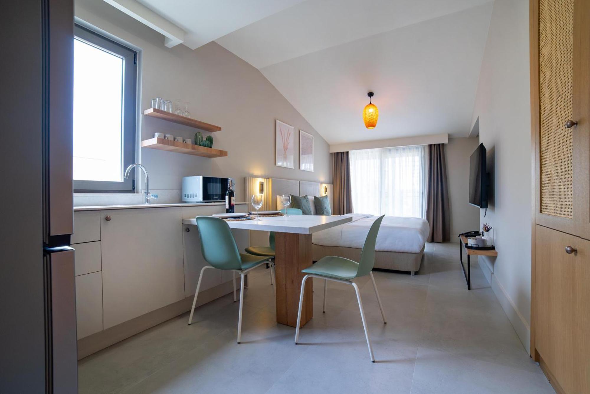 Bomo Suites Анталия Екстериор снимка